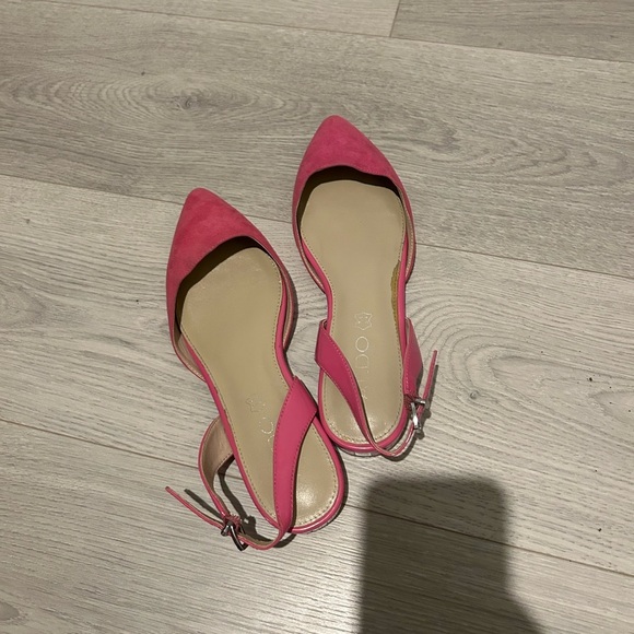 ALDO Pink Ankle Strap Flats - Picture 2 of 2